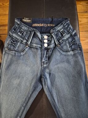 Women's High-Rise Blue Denim Jeans - Moda Xpress